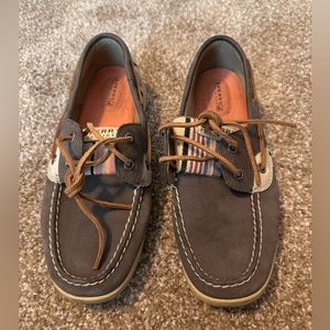Gently used Sperry’s